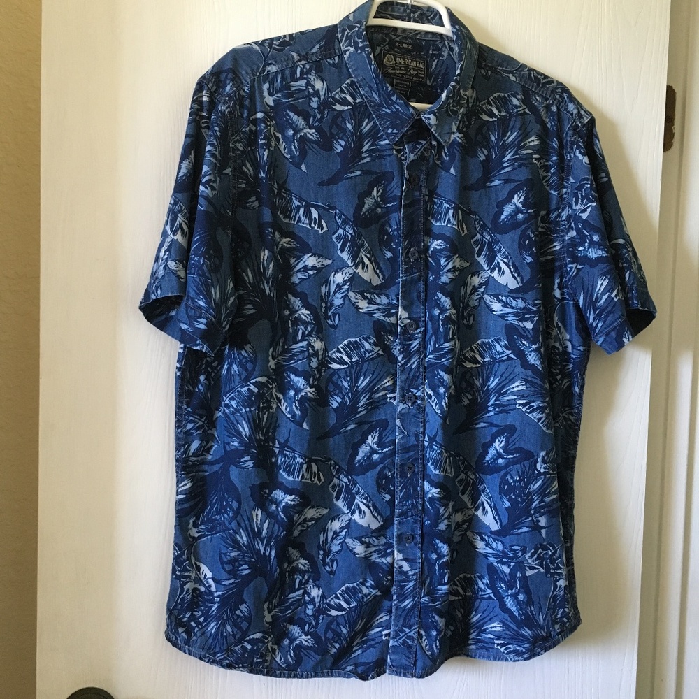 American Rag Cie men's denim Hawaiian shirt. Size XL.